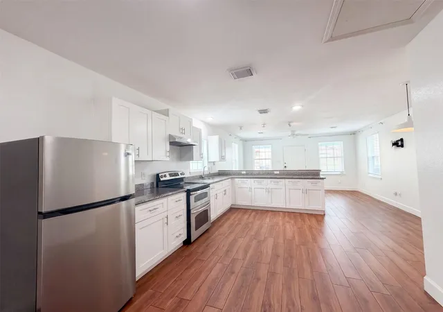 Photo 2 of Sale Pending at 2819 Ave K, Galveston, TX 77550 | MLS# 13032833 | Listing updated on 2026-09-16