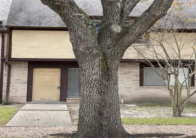 Townhouse for sale at 15627 Weldon Dr, Houston, TX 77032 | MLS# 67579819