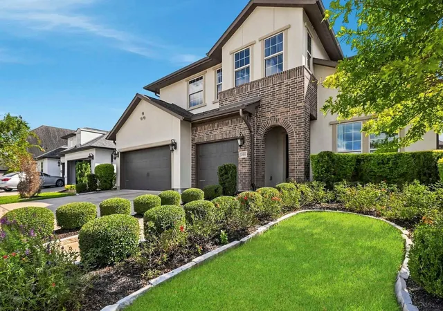 Photo 3 of Single family home for sale at 2511 Park Sq Dr, Missouri City, TX 77459 | MLS# 42340983 | Listing updated on 2026-09-13