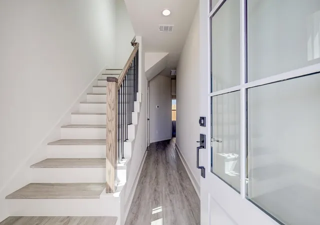 Photo 3 of Single family home for sale at 5244 Texas St, Houston, TX 77011 | MLS# 27948544 | Listing updated on 2026-09-15