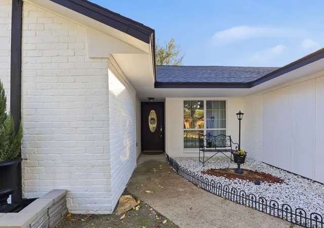 Photo 3 of Single family home for sale at 2414 Loch Lomond St, Highlands, TX 77562 | MLS# 4011921 | Listing updated on 2026-09-22