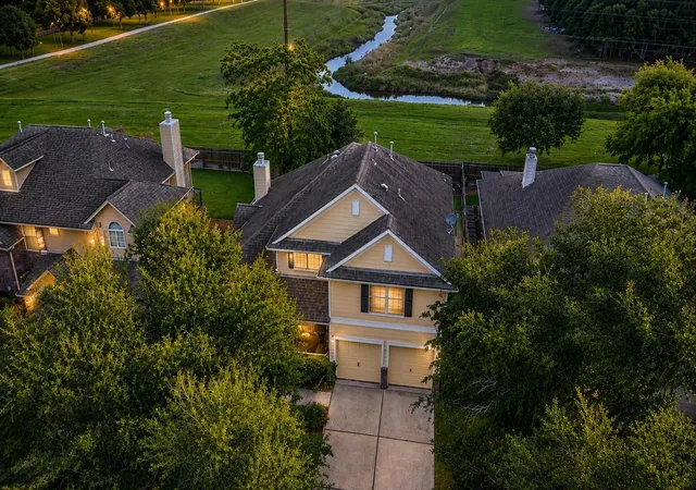 Photo 2 of Single family home for sale at 4026 Chestnut Bnd, Missouri City, TX 77459 | MLS# 3836415 | Listing updated on 2026-09-20