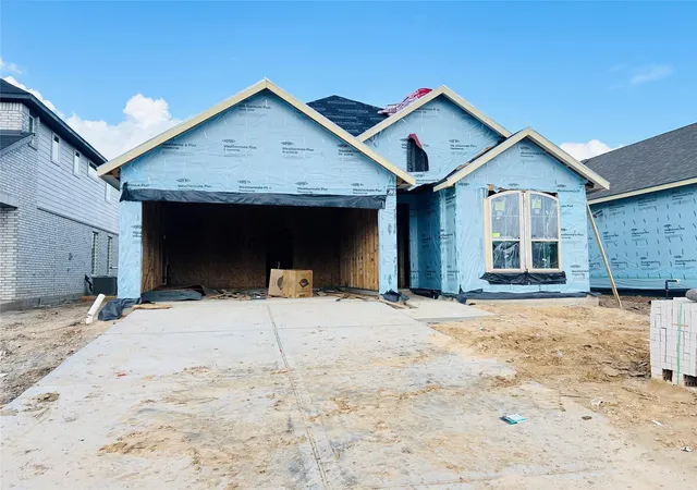 Photo 1 of Single family home for sale at 3018 Solace Springs Ln, Webster, TX 77598 | MLS# 25820856 | Listing updated on 2026-09-15