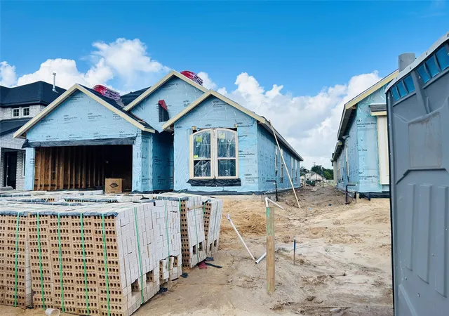 Photo 2 of Single family home for sale at 3018 Solace Springs Ln, Webster, TX 77598 | MLS# 25820856 | Listing updated on 2026-09-15
