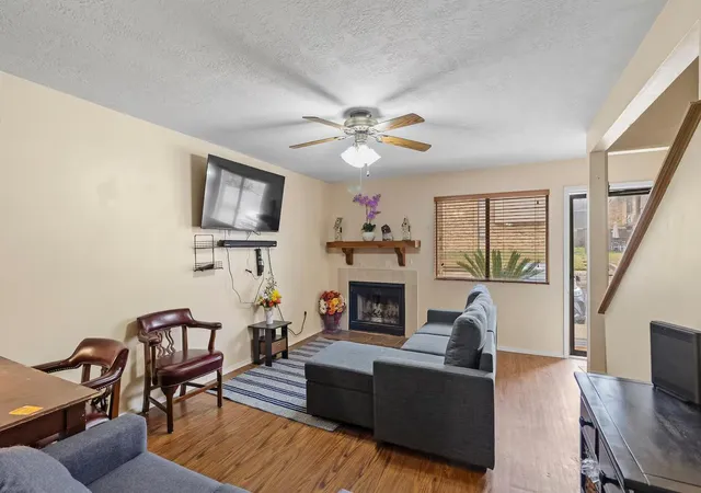 Photo 3 of Townhouse for sale at 2521 Crosstimbers St #H3, Huntsville, TX 77320 | MLS# 64648636 | Listing updated on 2026-09-25
