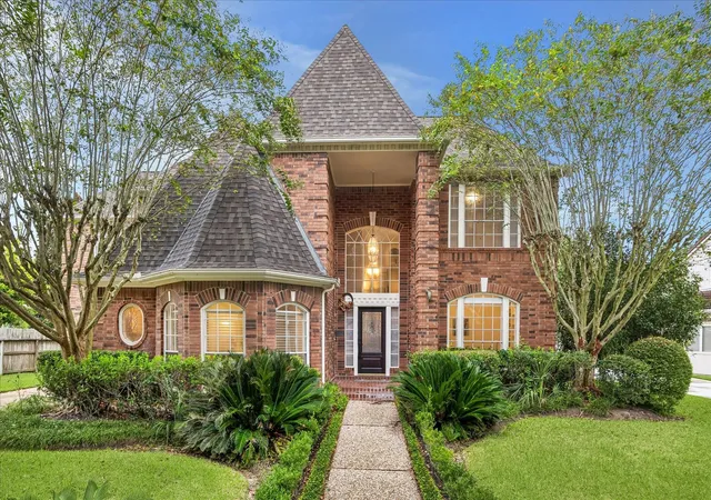Photo 1 of Single family home for sale at 3622 Springhill Ln, Sugar Land, TX 77479 | MLS# 4323126 | Listing updated on 2026-10-07