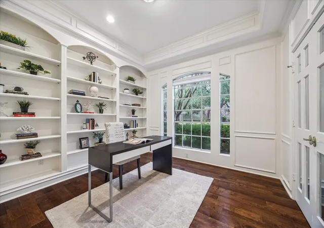Photo 3 of Single family home for sale at 3622 Springhill Ln, Sugar Land, TX 77479 | MLS# 4323126 | Listing updated on 2026-10-07