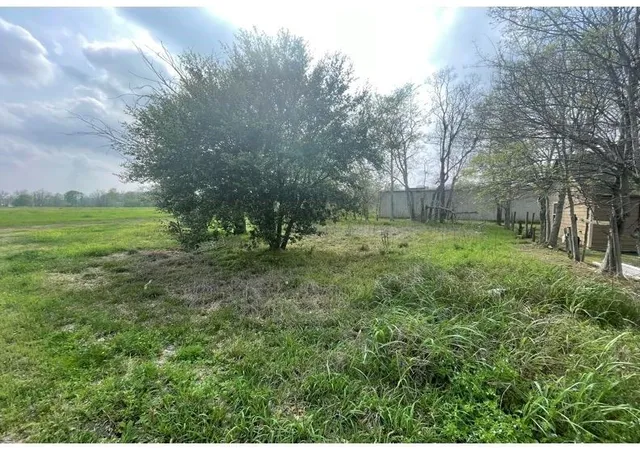 Land for sale at 63 Oakland St, Beaumont, TX 77701 | MLS# 75217838