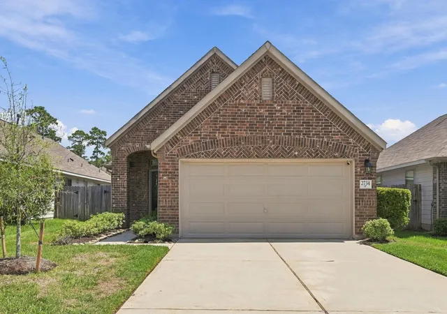 Photo 2 of Single family home for sale at 2734 Meadow View Ln, Conroe, TX 77385 | MLS# 27451592 | Listing updated on 2026-09-24