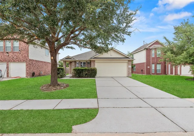 Photo 2 of Single family home for sale at 10410 Dewey Eve Ct, Houston, TX 77070 | MLS# 52275097 | Listing updated on 2026-09-03