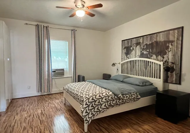 Photo 3 of Multi family home for sale at 1922 Rosewood St, Houston, TX 77004 | MLS# 25814114 | Listing updated on 2026-09-09