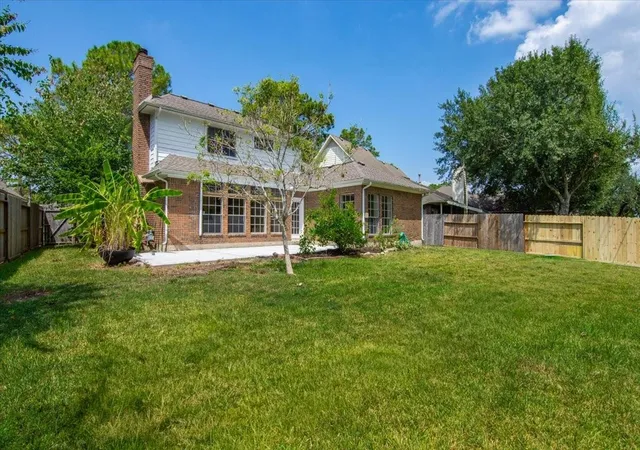 Photo 2 of Sale Pending at 1730 Mabry Ml Rd, Houston, TX 77062 | MLS# 39577140 | Listing updated on 2026-09-21