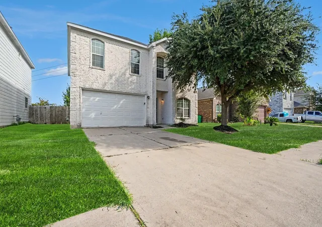 Photo 2 of Single family home for sale at 3803 Dogwood Trl, Baytown, TX 77521 | MLS# 56170234 | Listing updated on 2026-09-13