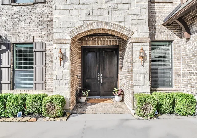 Photo 2 of Single family home for sale at 67 Azure Lake Ct, Katy, TX 77494 | MLS# 56220139 | Listing updated on 2026-09-05