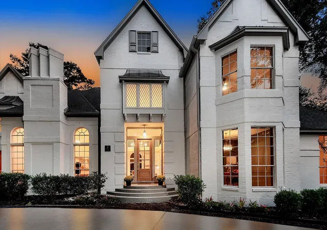 Photo 2 of Mansion for sale at 6 Misty Point, Spring, TX 77380 | MLS# 27830676 | Listing updated on 2026-10-10