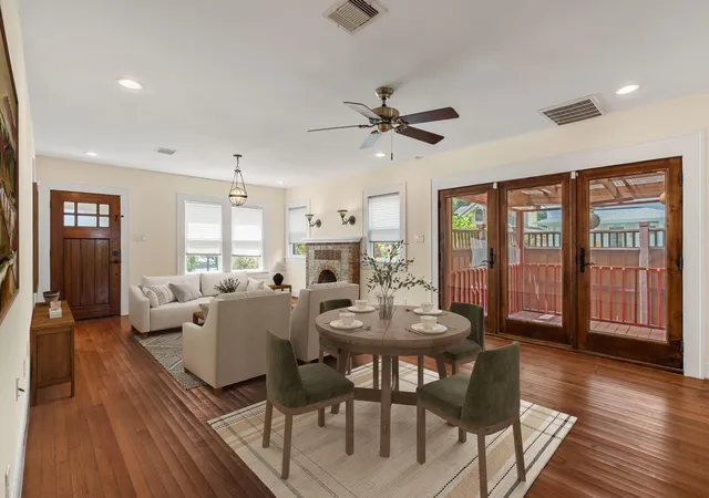 Photo 3 of Single family home for sale at 701 E 17th Street, Houston, TX 77008 | MLS# 78774927 | Listing updated on 2026-10-08