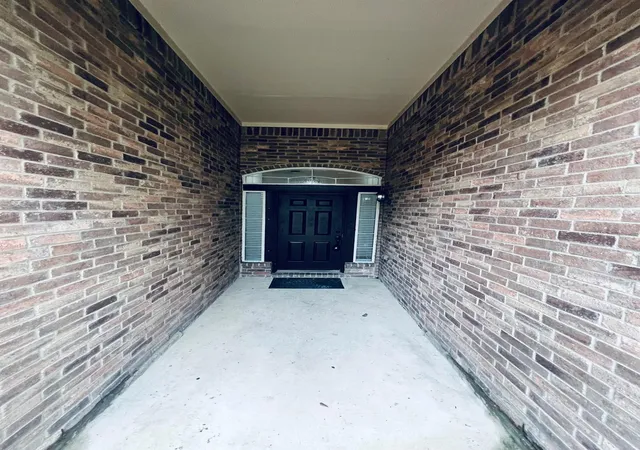 Photo 2 of Sale Pending at 21300 Heritage Forest Ln, Porter, TX 77365 | MLS# 13456508 | Listing updated on 2026-10-09