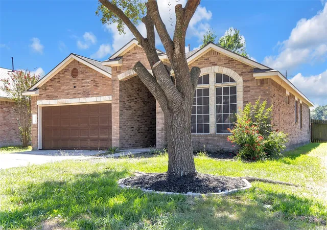 Photo 3 of Sale Pending at 21300 Heritage Forest Ln, Porter, TX 77365 | MLS# 13456508 | Listing updated on 2026-10-09