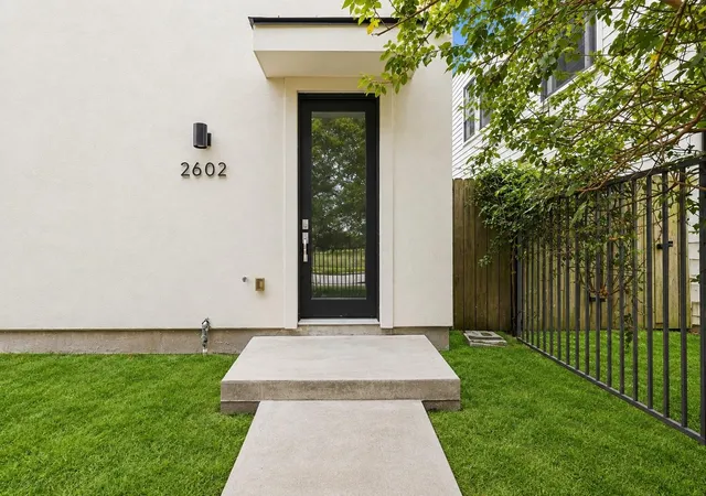 Photo 2 of Single family home for sale at 2602 Polk St, Houston, TX 77003 | MLS# 47434792 | Listing updated on 2026-09-11