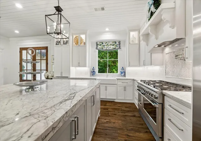 Photo 3 of Sale Pending at 2943 Kings Forest Dr, Kingwood, TX 77339 | MLS# 62795880 | Listing updated on 2026-09-18