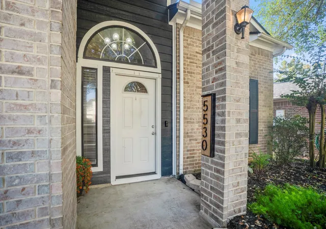 Photo 2 of Sale Pending at 5530 Postwood Green Ln, Spring, TX 77373 | MLS# 98485527 | Listing updated on 2026-09-12