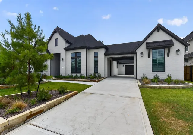Photo 2 of Single family home for sale at 4616 Sterling Springs Dr, Spring, TX 77386 | MLS# 69167095 | Listing updated on 2026-10-10