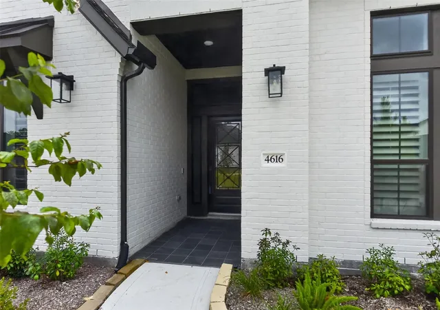 Photo 3 of Single family home for sale at 4616 Sterling Springs Dr, Spring, TX 77386 | MLS# 69167095 | Listing updated on 2026-10-10