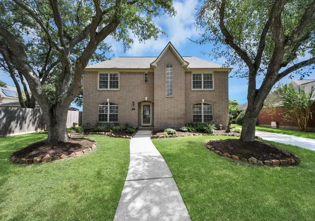 Photo 1 of Single family home for sale at 2502 Fairwind Dr, Houston, TX 77062 | MLS# 17306518 | Listing updated on 2026-10-07