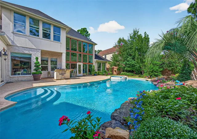 Photo 2 of Single family home for sale at 6118 Windrose Holw Ln, Spring, TX 77379 | MLS# 58220329 | Listing updated on 2026-09-22