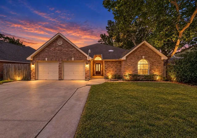Single family home for sale at 11114 Kirwin Ln, Houston, TX 77041 | MLS# 86987133