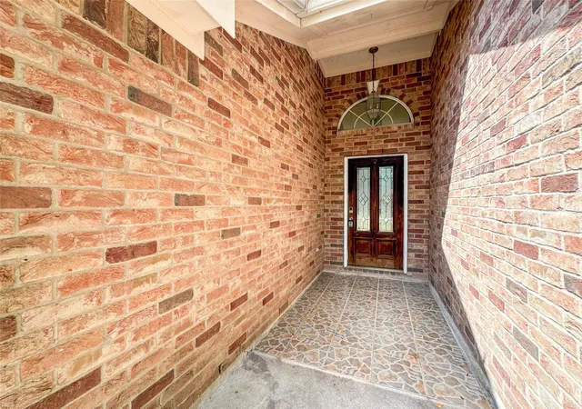 Photo 4 of Single family home for sale at 11114 Kirwin Ln, Houston, TX 77041 | MLS# 86987133 | Listing updated on 2026-09-24