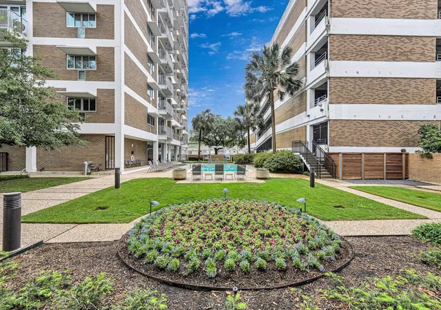 Photo 1 of Condo for sale at 3600 Montrose Blvd #207, Houston, TX 77006 | MLS# 75560389 | Listing updated on 2026-09-15