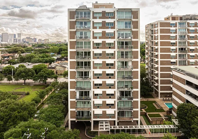 Photo 2 of Condo for sale at 3600 Montrose Blvd #207, Houston, TX 77006 | MLS# 75560389 | Listing updated on 2026-09-15