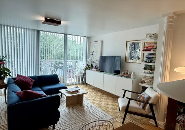 Photo 3 of Condo for sale at 3600 Montrose Blvd #207, Houston, TX 77006 | MLS# 75560389 | Listing updated on 2026-09-15