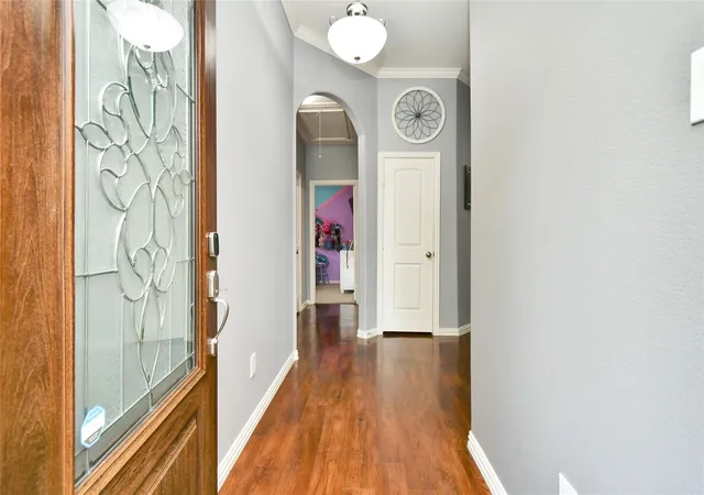 Photo 3 of Single family home for sale at 652 Maple Point Dr E, Conroe, TX 77301 | MLS# 88149176 | Listing updated on 2026-09-26