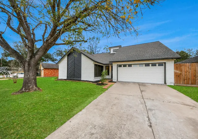 Photo 2 of Single family home for sale at 718 Land Grant Dr, Richmond, TX 77406 | MLS# 56067613 | Listing updated on 2026-09-28