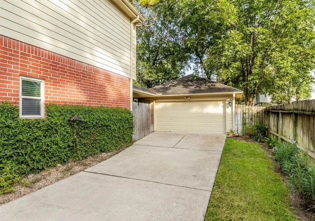 Photo 4 of Single family home for sale at 14219 Cypress Green Dr, Cypress, TX 77429 | MLS# 65908292 | Listing updated on 2026-09-02