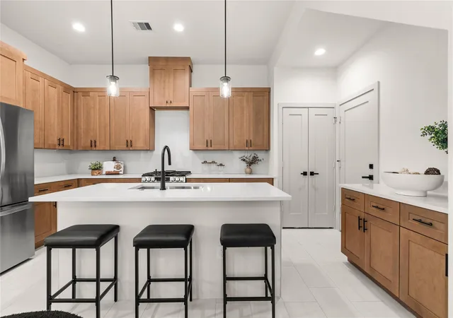 Photo 3 of Single family home for sale at 4007 Buffalo Moon Dr, Houston, TX 77045 | MLS# 60170265 | Listing updated on 2026-09-23