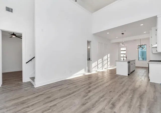 Photo 4 of Single family home for sale at 5609 Savyon Dr, Houston, TX 77091 | MLS# 69681865 | Listing updated on 2026-09-21