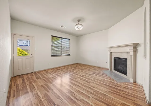 Photo 3 of Single family home for sale at 3606 Canvasback Ln, Houston, TX 77047 | MLS# 41348083 | Listing updated on 2026-09-08