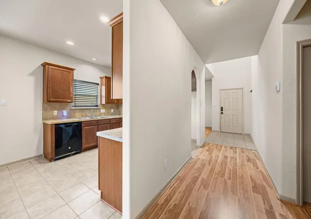 Photo 3 of Single family home for sale at 3606 Canvasback Ln, Houston, TX 77047 | MLS# 41348083 | Listing updated on 2026-09-08