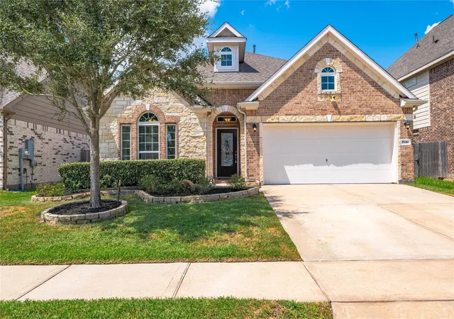 Photo 3 of Single family home for sale at 1849 Kenley Way, Alvin, TX 77511 | MLS# 67870741 | Listing updated on 2026-09-13