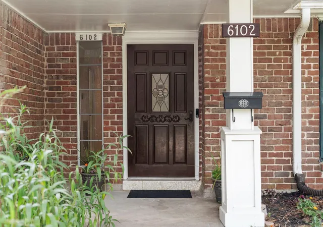 Photo 4 of Single family home for sale at 6102 Redding Rd, Houston, TX 77036 | MLS# 29556716 | Listing updated on 2026-09-07