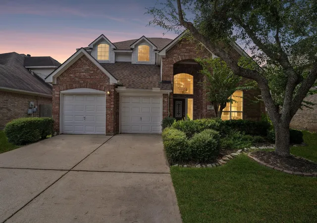 Photo 2 of Single family home for sale at 5807 Bayberry Way, Sugar Land, TX 77479 | MLS# 54914564 | Listing updated on 2026-10-03
