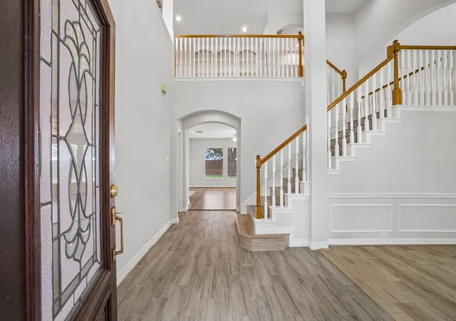 Photo 3 of Single family home for sale at 5807 Bayberry Way, Sugar Land, TX 77479 | MLS# 54914564 | Listing updated on 2026-10-03