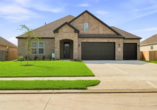 Photo 1 of Sale Pending at 12102 Old Fashion Cir, Mont Belvieu, TX 77535 | MLS# 45781378 | Listing updated on 2026-10-02