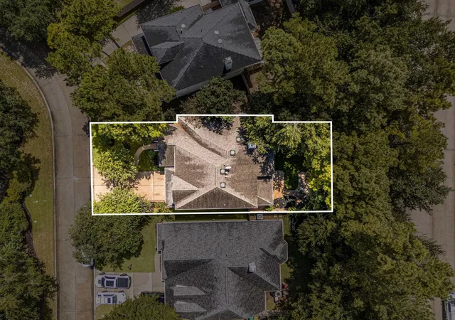 Photo 2 of Single family home for sale at 23 Pipers Meadow St, Spring, TX 77382 | MLS# 21602270 | Listing updated on 2026-10-04