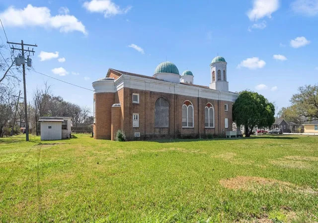 Listing Photo 4 - Condo for sale in building located at 3146 Thomas Blvd, Port Arthur, TX 77642