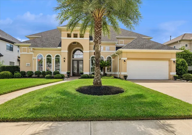 Photo 3 of Single family home for sale at 11508 Watercastle Ct, Pearland, TX 77584 | MLS# 73859739 | Listing updated on 2026-09-24
