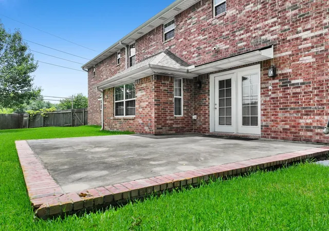 Photo 34 of Single family home for sale at 5 Twin Cir Dr, Beaumont, TX 77706 | MLS# 20533736 | Listing updated on 2026-10-23